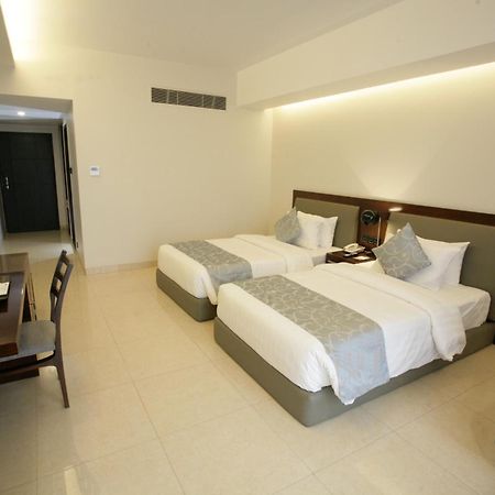 Sky City Hotel Dhaka Zewnętrze zdjęcie