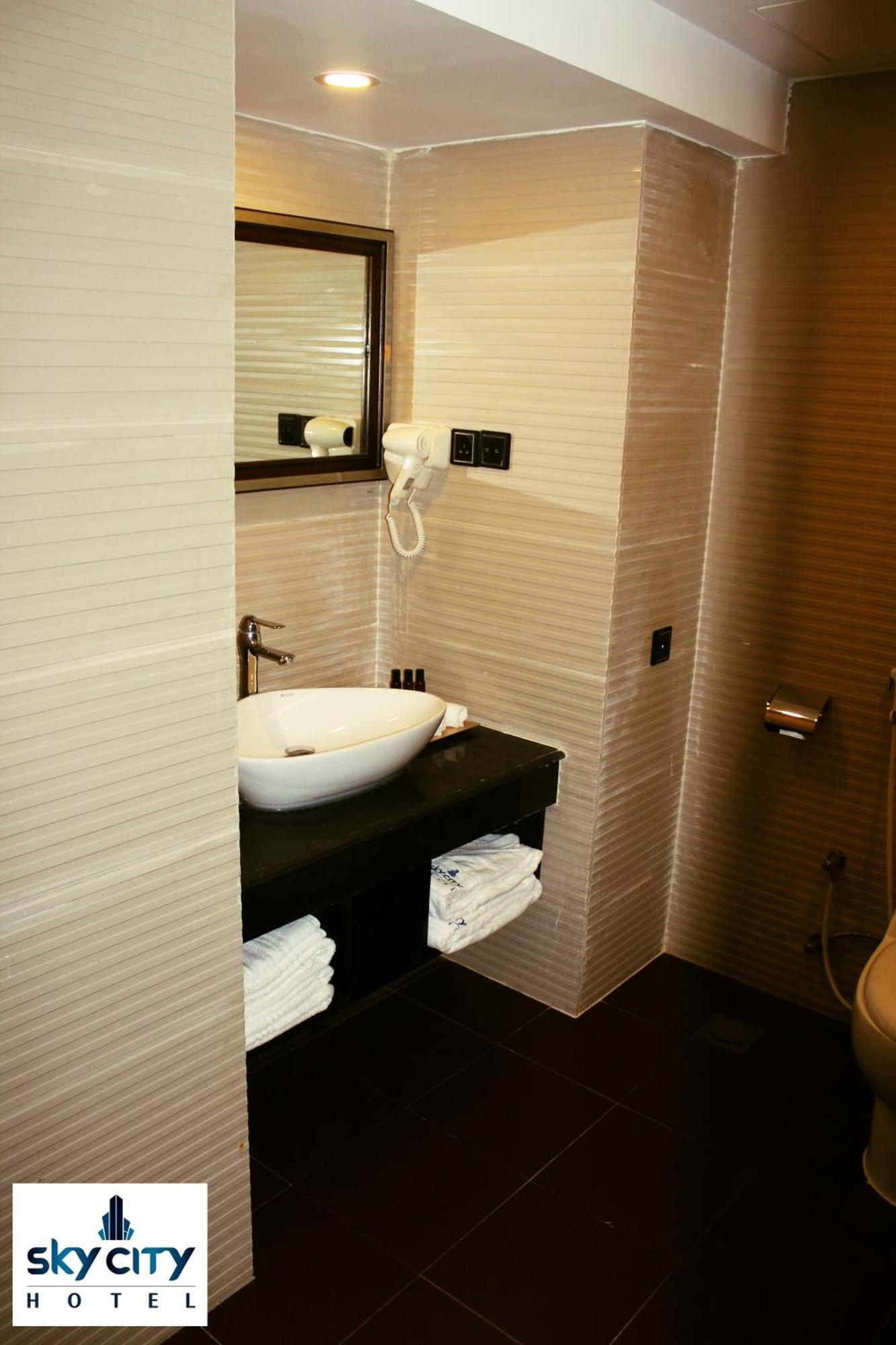 Sky City Hotel Dhaka Zewnętrze zdjęcie