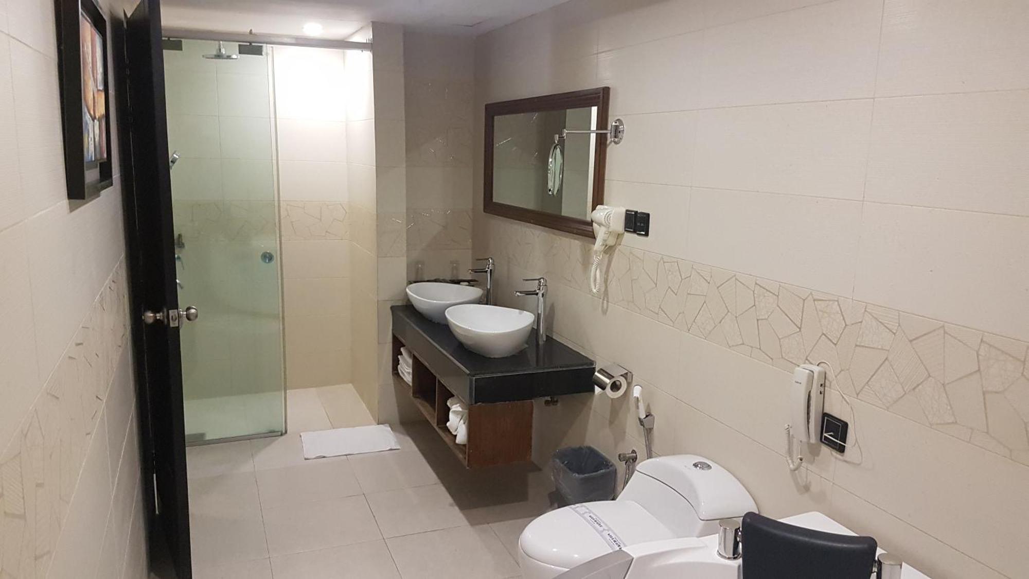 Sky City Hotel Dhaka Zewnętrze zdjęcie